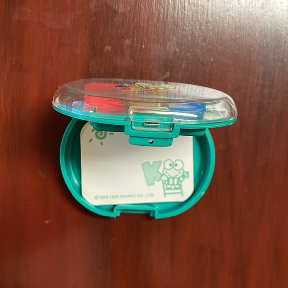 Lot of Keroppi items. Discontinued character. Most still in original wrapping. - Picture 7 of 12